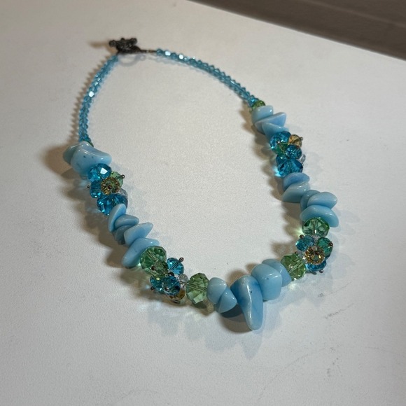 Teal Stone Chip Bead Necklace Turquoise Flower Green Crystal Accent Jewelry - Picture 4 of 4